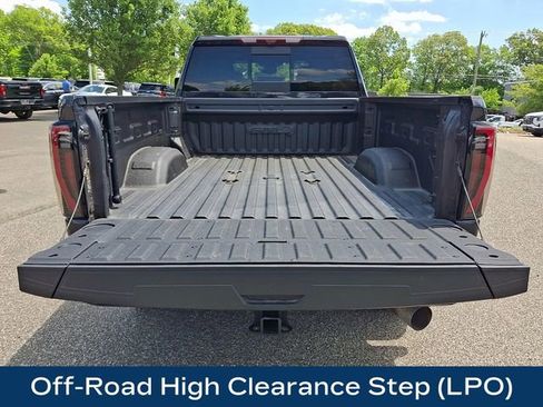 Used 2024 GMC Sierra 2500 AT4 w/ AT4 Premium Plus Package AWD/4WD image 32