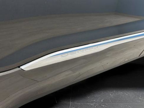 Used 2020 GMC Acadia Denali image 34