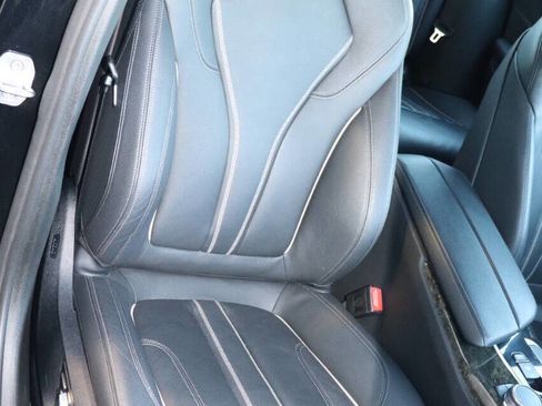 Used 2019 BMW 530i w/ Convenience Package image 44