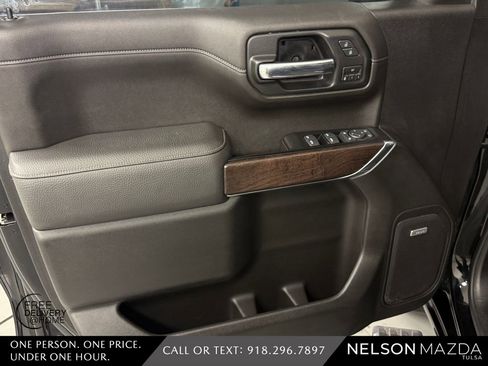 Used 2019 GMC Sierra 1500 Denali w/ Denali Ultimate Package AWD/4WD image 19