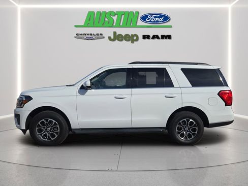 Certified 2022 Ford Expedition XLT image 2