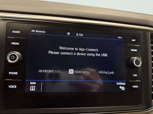 Used 2021 Volkswagen Atlas SE image 41