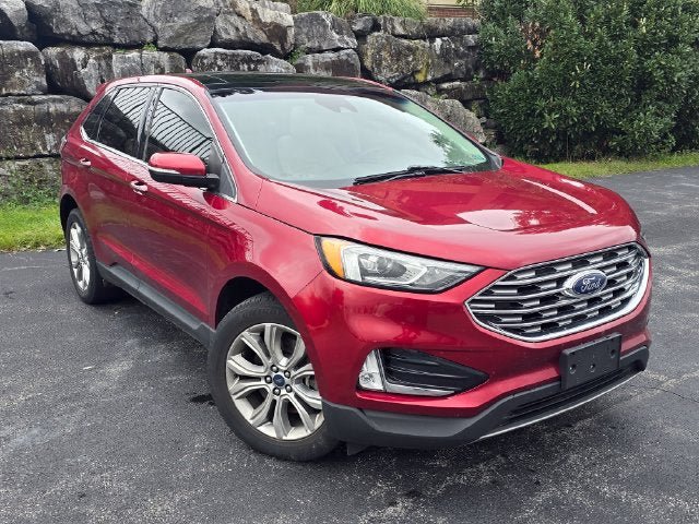Used 2019 Ford Edge Titanium w/ Cold Weather Package AWD/4WD image 1