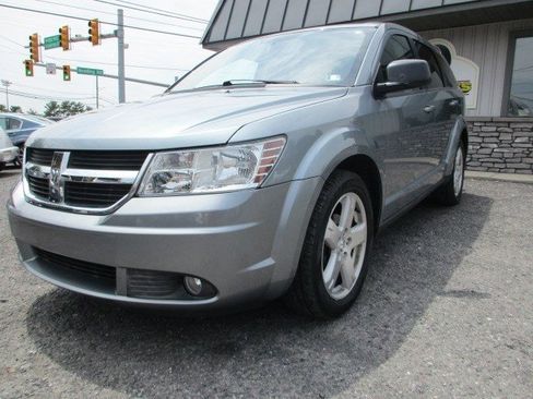 Used 2009 Dodge Journey SXT w/ Flexible Seating Group AWD/4WD image 4
