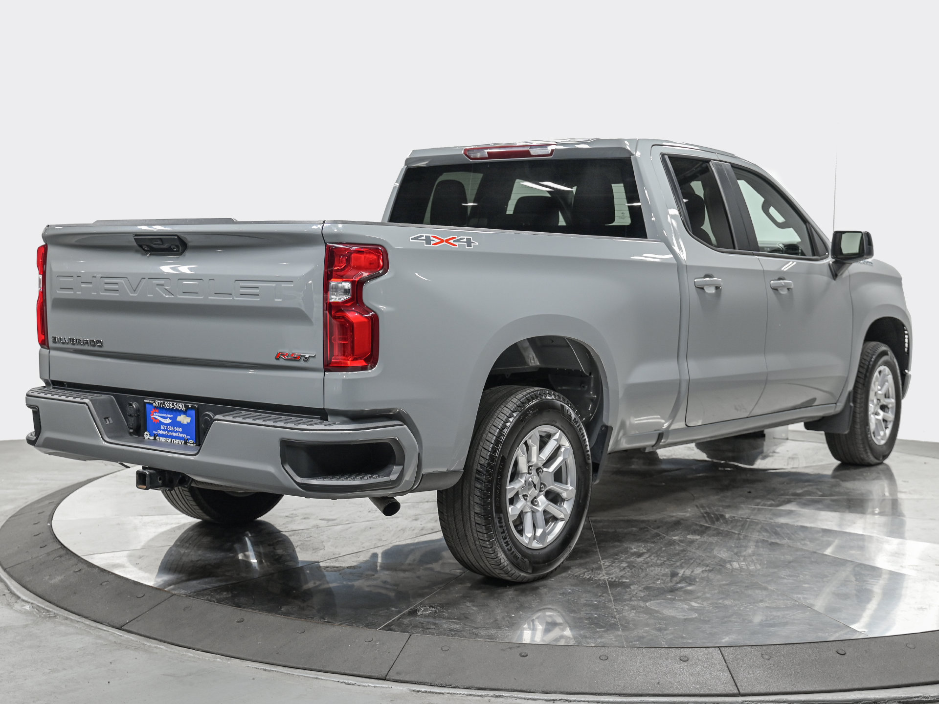 Used 2024 Chevrolet Silverado 1500 RST AWD/4WD image 7
