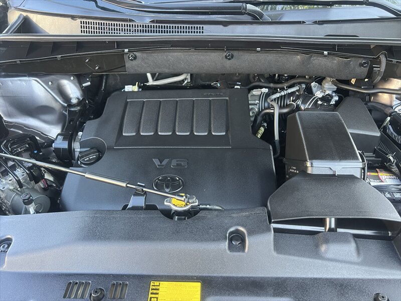 Used 2014 Toyota Highlander XLE FWD image 11