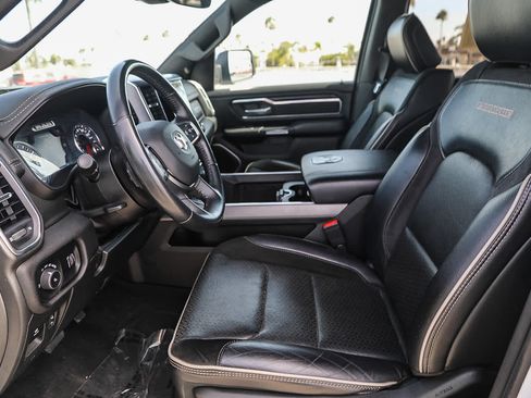 Used 2023 RAM 1500 Laramie AWD/4WD image 17