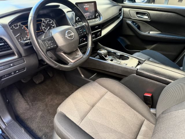 Used 2025 Nissan Rogue SV FWD image 12