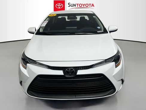 Used 2025 Toyota Corolla LE image 10