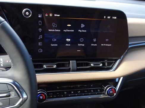 Used 2025 Chevrolet Equinox ACTIV w/ Safety and Technology Package image 33