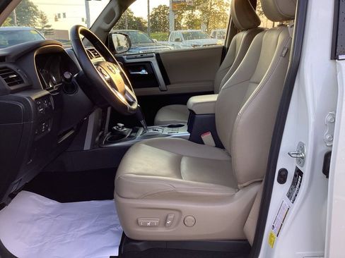 Used 2023 Toyota 4Runner Limited AWD/4WD image 14