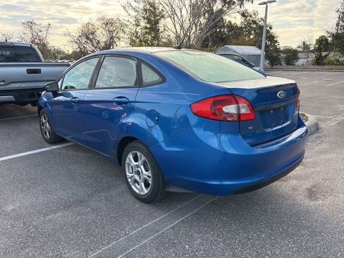Used 2011 Ford Fiesta SE w/ 201A Rapid Spec Order Code image 2