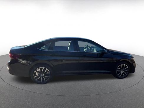 Used 2025 Volkswagen Jetta SE image 15