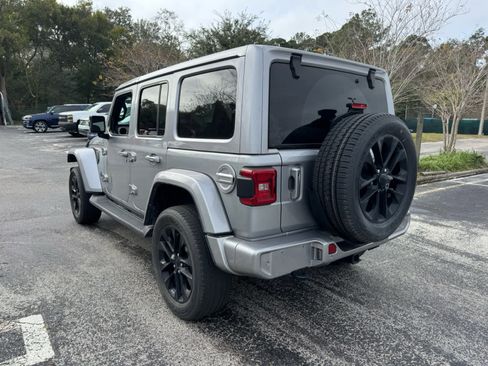 Used 2021 Jeep Wrangler Unlimited Sahara image 2