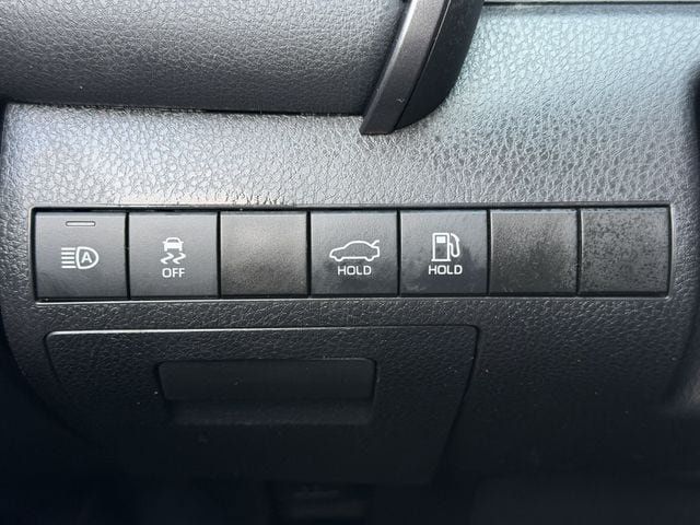 Used 2019 Toyota Camry LE FWD image 20
