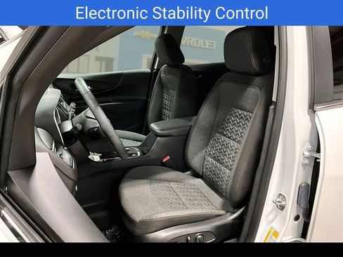Certified 2024 Chevrolet Equinox LT w/ LPO, Floor Liner Package image 21
