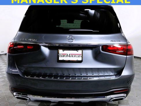 Used 2025 Mercedes-Benz GLS 450 4MATIC image 5