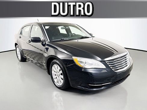 Used 2013 Chrysler 200 Touring FWD image 1