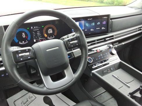 Used 2025 Hyundai Santa Fe SEL FWD image 12