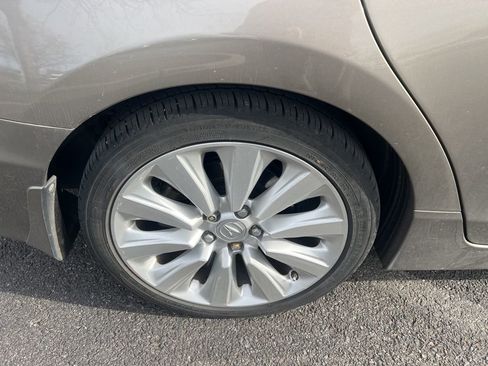 Used 2016 Acura RLX Sport Hybrid w/ Advance Pkg image 11