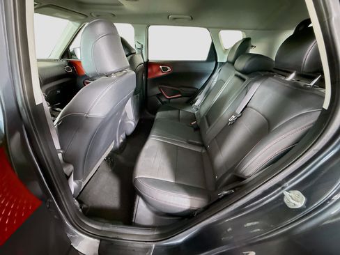 Used 2022 Kia Soul Turbo FWD image 25