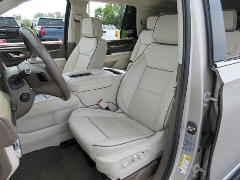 Certified 2023 GMC Yukon Denali AWD/4WD image 23