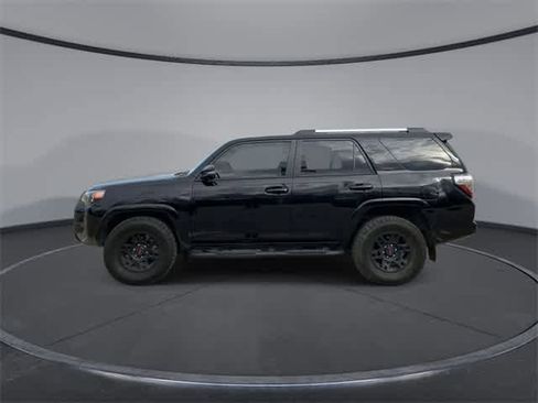 Used 2023 Toyota 4Runner SR5 Premium image 5