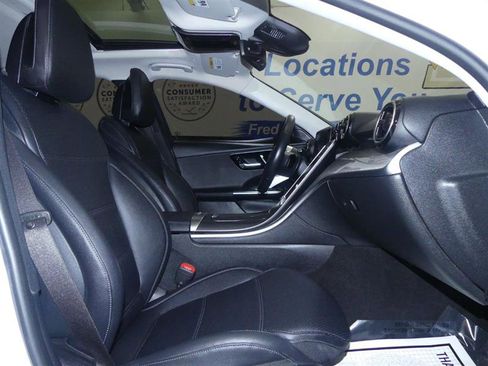 Used 2022 Mercedes-Benz C 300 Sedan image 9