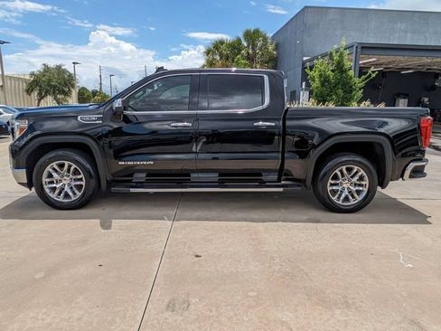 Used 2021 GMC Sierra 1500 SLT w/ SLT Premium Package RWD image 9
