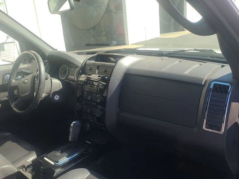 Used 2011 Ford Escape Limited w/ 301A Rapid Spec Order Code image 28