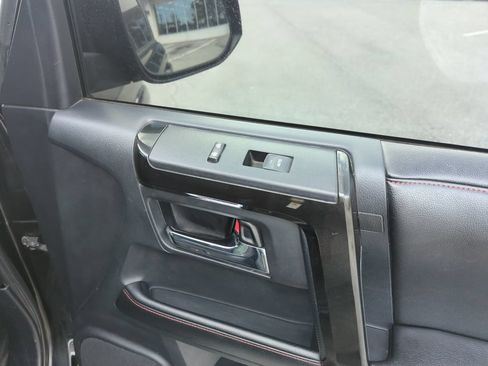 Used 2015 Toyota 4Runner TRD Pro AWD/4WD image 32