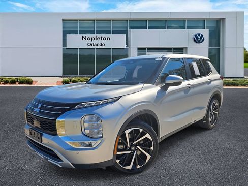 Used 2023 Mitsubishi Outlander SE image 30