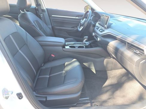Used 2024 Nissan Altima 2.5 SR image 15