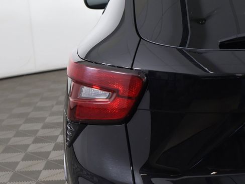 Used 2025 Chevrolet Trax RS image 14