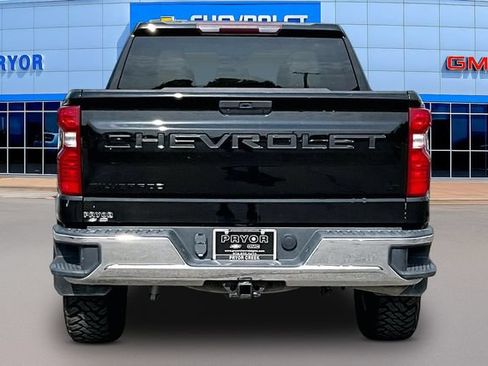Used 2021 Chevrolet Silverado 1500 LT w/ LPO, Dark Essentials Package AWD/4WD image 6