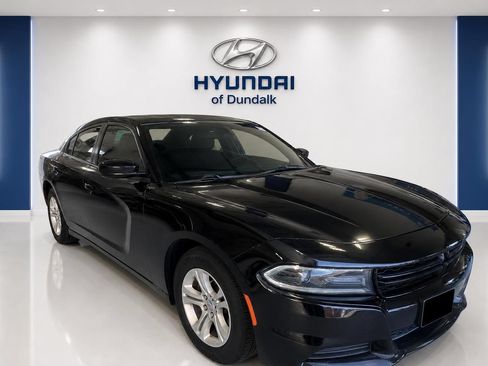 Used 2019 Dodge Charger SXT RWD image 1