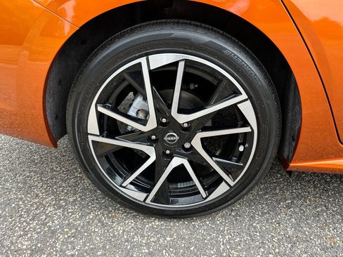 Certified 2025 Nissan Sentra SR w/ SR Premium Package FWD image 15