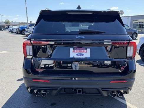 Used 2025 Ford Explorer ST w/ Sun And Sound Package image 4