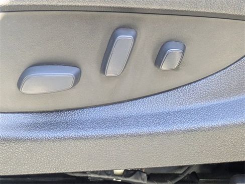 Used 2018 Chevrolet Silverado 1500 LT w/ All Star Edition image 22