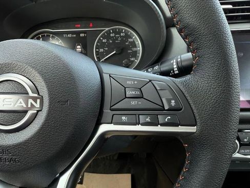 New 2025 Nissan Versa SR w/ Trunk Package image 23