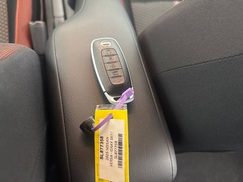 New 2025 Nissan Versa SR w/ Trunk Package image 27