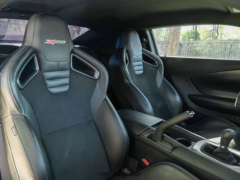 Used 2015 Chevrolet Camaro Z/28 RWD image 34