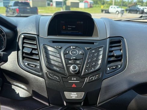 Used 2019 Ford Fiesta SE FWD image 22