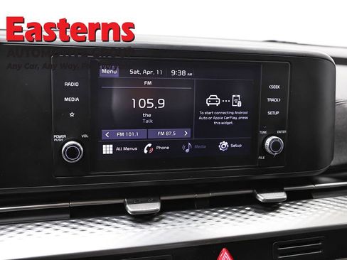 Used 2022 Kia Carnival LX image 19