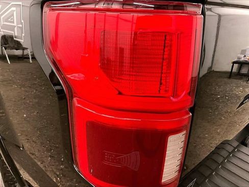 Used 2018 Ford F150 Lariat w/ Equipment Group 502A Luxury AWD/4WD image 28