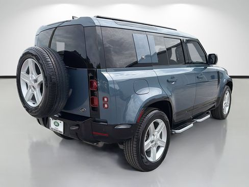 Used 2022 Land Rover Defender 110 X-Dynamic SE AWD/4WD image 5