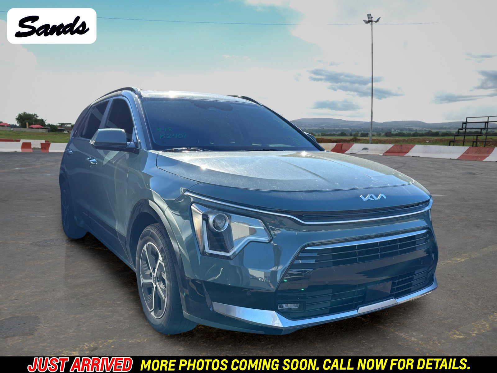 Certified 2024 Kia Niro FWD image 1