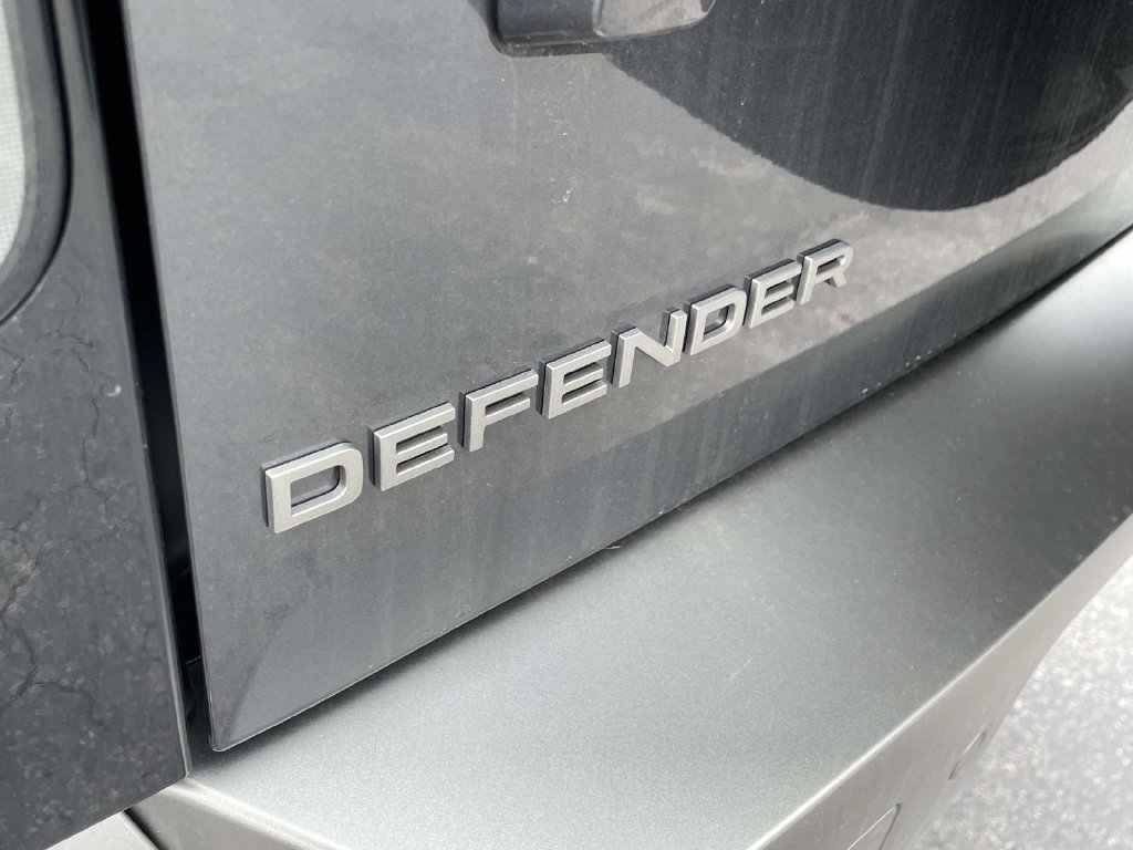New 2026 Land Rover Defender 110 S AWD/4WD image 8