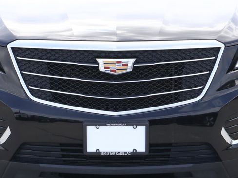Used 2018 Cadillac XT5 Luxury w/ Driver Awareness Package image 8