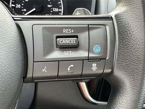 Certified 2022 Nissan Rogue SV image 29